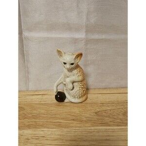 Collectable Cat with Ball Bank